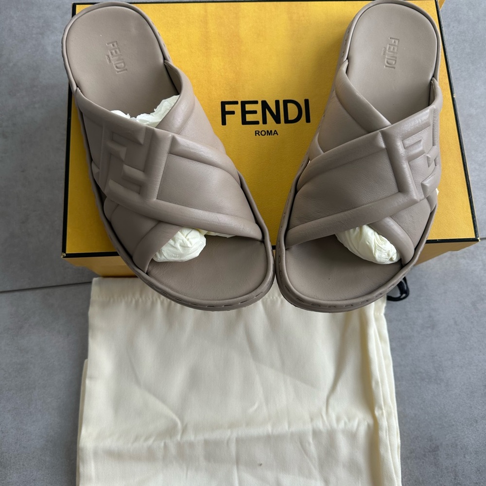 Fendi Leather Sandals